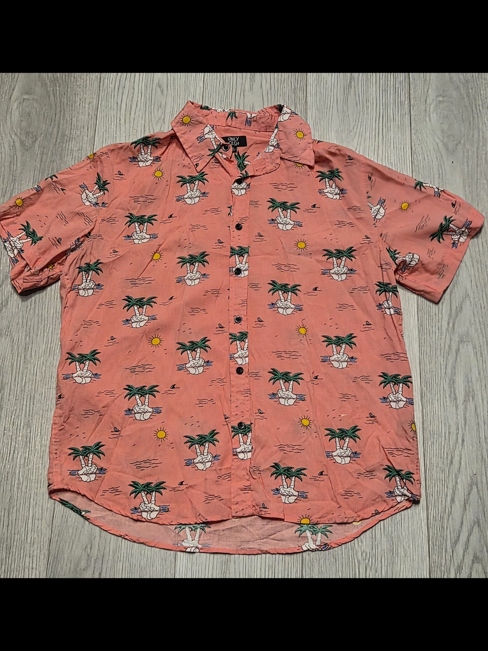 Only Coral Palm-Print Short-Sleeve Button-Down Shirt